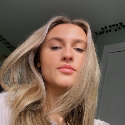 Profile Picture of Nora (@AhernNora) on Twitter