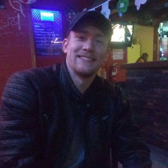 Profile Picture of Jesse Whitledge (@jdwhitledge1s) on Poshmark