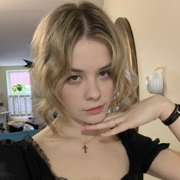 Profile Picture of Juliette Duprau (@billetdoux444) on Poshmark