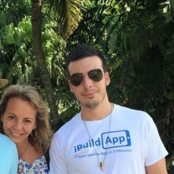 Profile Picture of Bryant Mauri (@bryant_206) on Poshmark