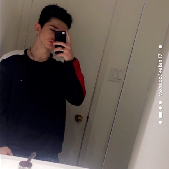 Profile Picture of Usama Kelani (@kelani159) on Poshmark