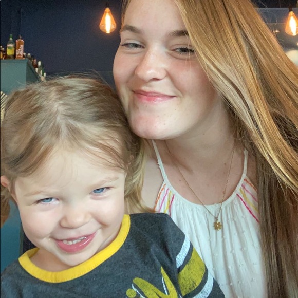 Profile Picture of Emily Craven (@emily_craven850) on Poshmark