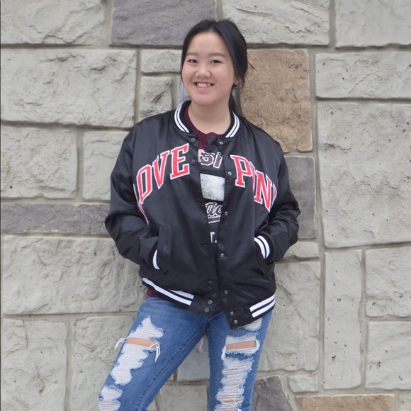 Profile Picture of Padong Moua (@padongmoua03) on Poshmark