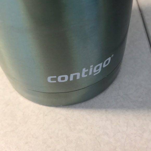 Profile Picture of Sarah Barrette (@sarahj24752) on Poshmark