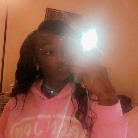 Profile Picture of Ericka Coles (@sharelleericka2) on Poshmark