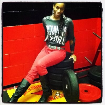 Profile Picture of Dominique Chandler (@loveSwaGParis) on Twitter