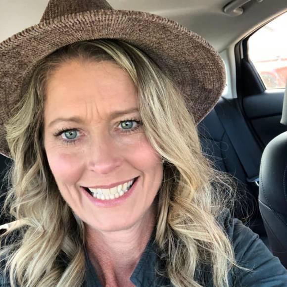 Profile Picture of Pam Wilgenbusch (@larpamand3grlz) on Poshmark