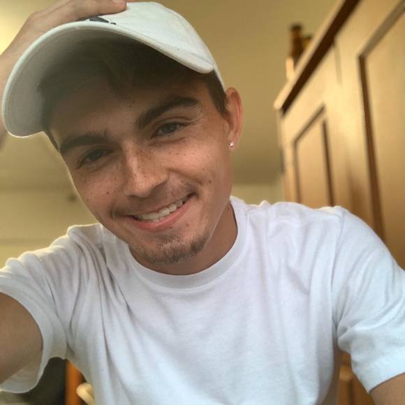 Profile Picture of Logan Robertson (@hondaguy2017) on Poshmark