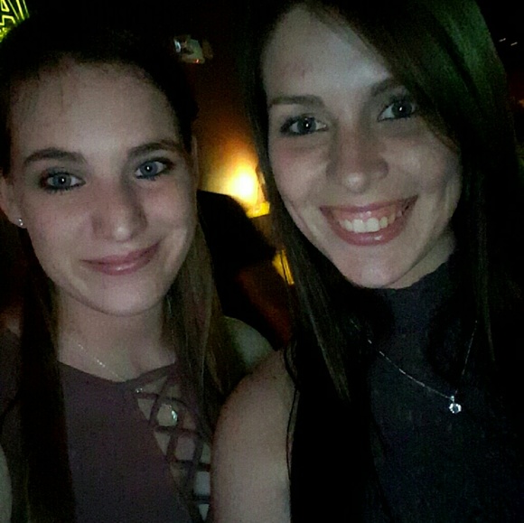 Profile Picture of Emilee Morrey (@memoli22) on Poshmark