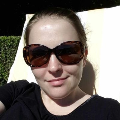 Profile Picture of Rosa Schneider (@vinica86) on Twitter