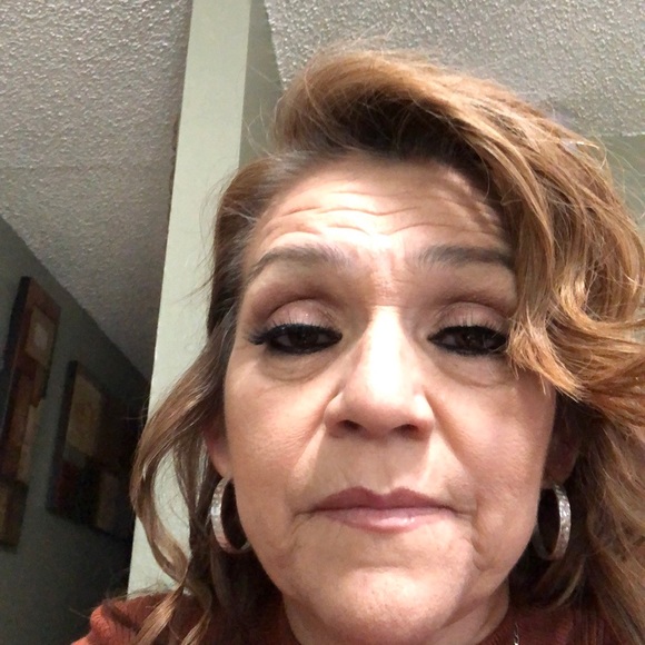 Profile Picture of Yolanda Ibarra (@yolanda57941) on Poshmark