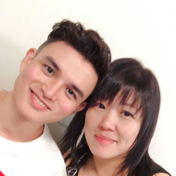 Profile Picture of Yu Chang (@cocochang888) on Poshmark