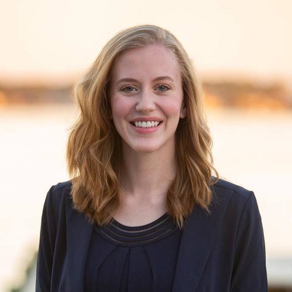 Emily Fedonczak - Poshmark Profile Picture of Emily Fedonczak (@emfedonz) on Poshmark