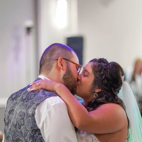 Profile Picture of Amanda Puga (@amandap281) on Poshmark