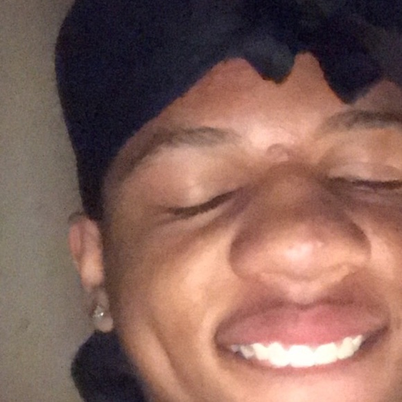 Mikey Buie - Poshmark Profile Picture of Mikey Buie (@mikeybuie) on Poshmark