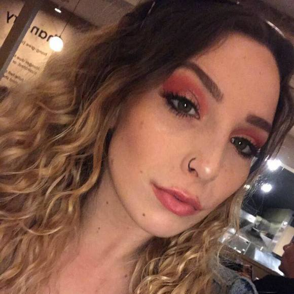 Profile Picture of Zakiah Dumansky (@captainkiah) on Poshmark