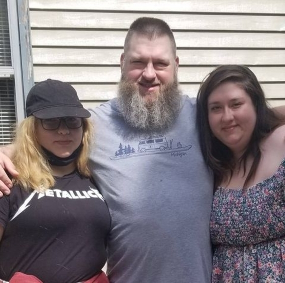 Profile Picture of Robert Newell (@robnewell1974) on Poshmark