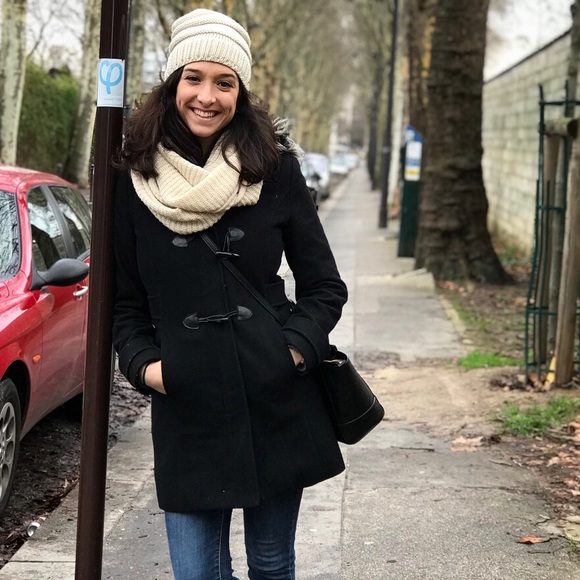 Profile Picture of Alexandra Shapiro (@alexandrabshaps) on Poshmark