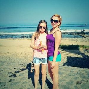 Profile Picture of Keely Thomas (@keelythomas1999) on Twitter