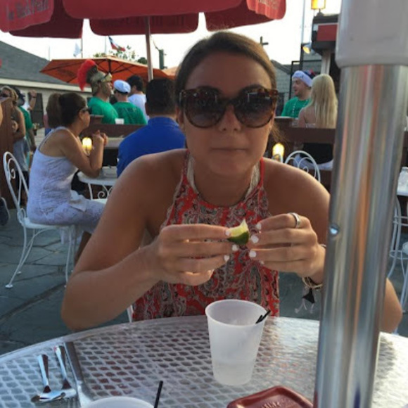Profile Picture of Julia Healey (@juliahealey14) on Poshmark