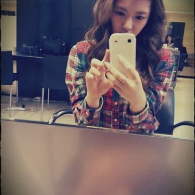 Profile Picture of Song Yong Kyo (@delylachen) on Twitter