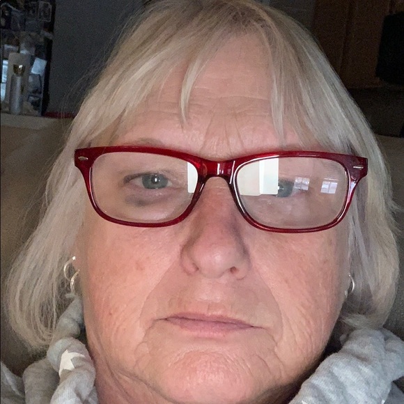 Profile Picture of Nancy Oconnell (@southernbel425) on Poshmark