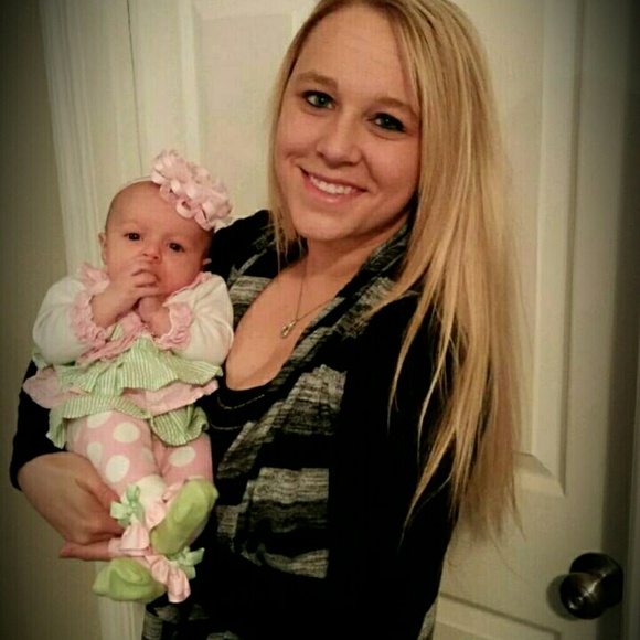 Profile Picture of Meghan Mcanly (@meghanleigh12) on Poshmark