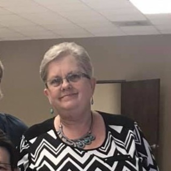 Profile Picture of Joy Heinzke (@joyheinzke) on Poshmark