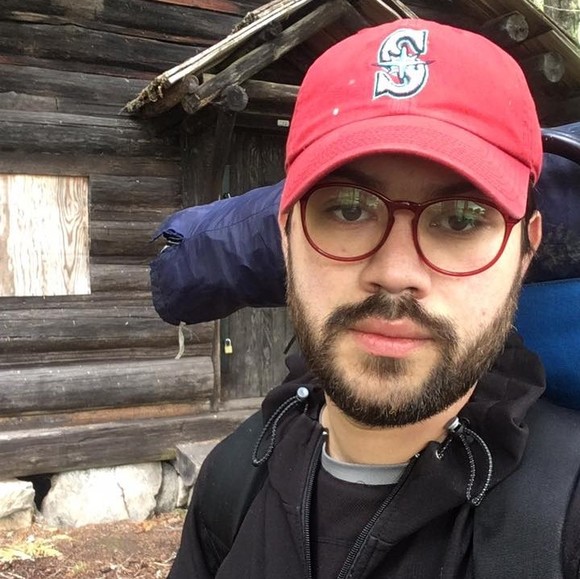 Profile Picture of Jeremy Castillo (@jeremylcastillo) on Poshmark