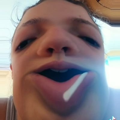 Profile Picture of Júlia Rosner (@JliaRosner1) on Twitter