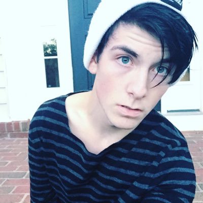 Profile Picture of CARSON KEY (@CARSONKEYFANPGE) on Twitter