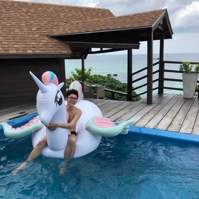 Profile Picture of Daryl (@DarylCriesWolf) on Twitter