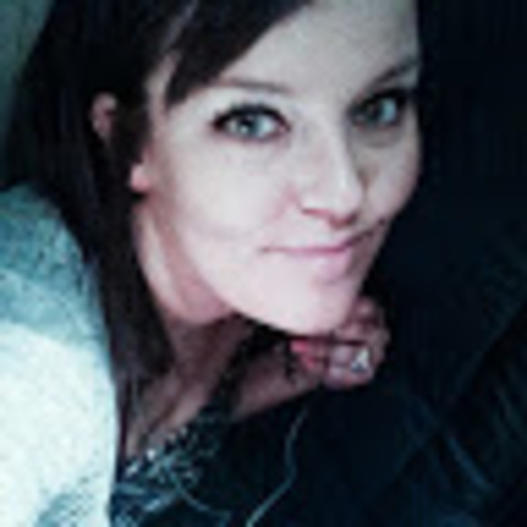 Profile Picture of Aleasha Mae (@moriarta) on Poshmark