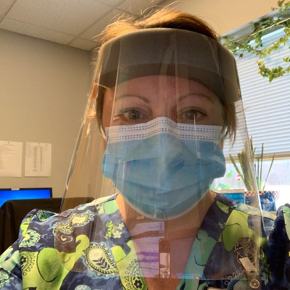 Profile Picture of Laurie James (@royljames) on Poshmark