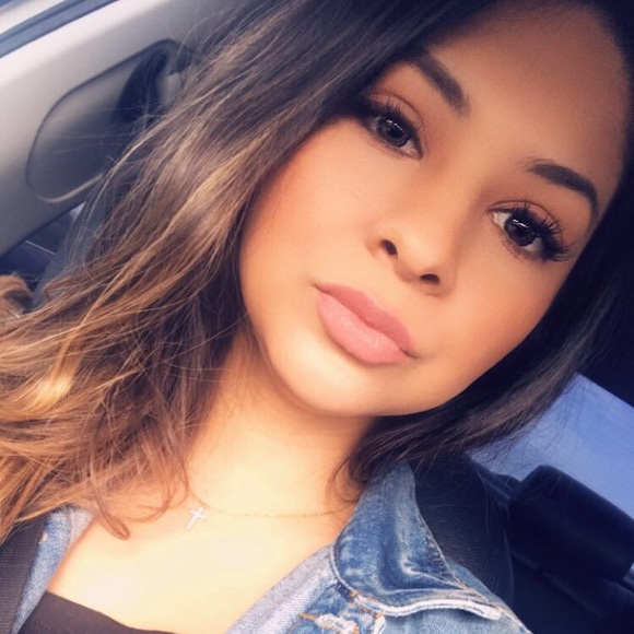 Profile Picture of Paula Ramirez (@annalyse) on Poshmark