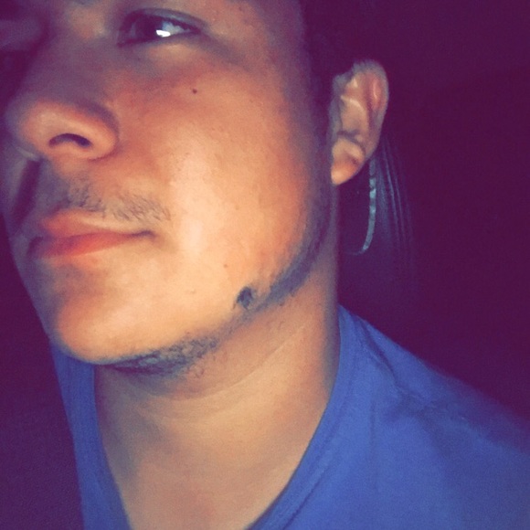 Profile Picture of David Pena (@pena566) on Poshmark