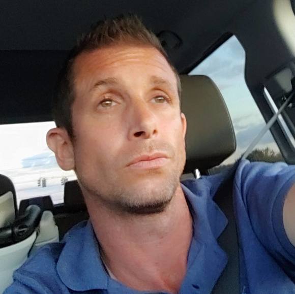 Profile Picture of Tim Contesti (@timsnewhouse) on Poshmark