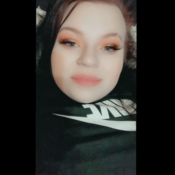 Profile Picture of Jay Ren (@jaylynn_polston) on Poshmark