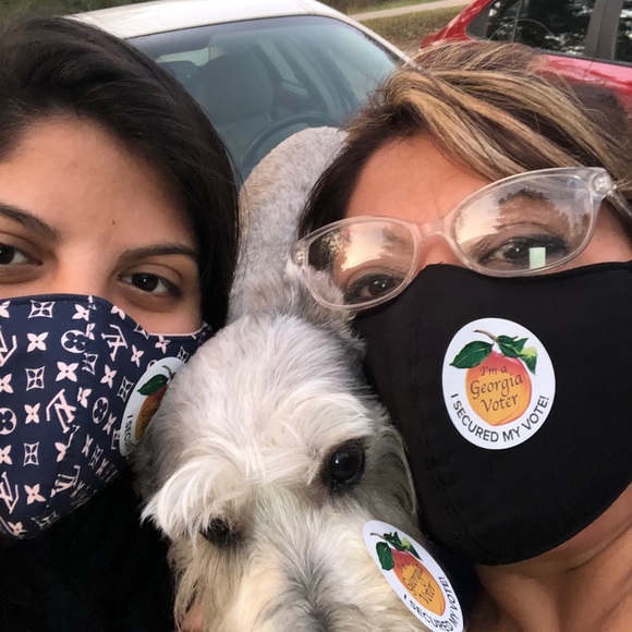 Profile Picture of Patricia Cadenas (@pcadenas) on Poshmark