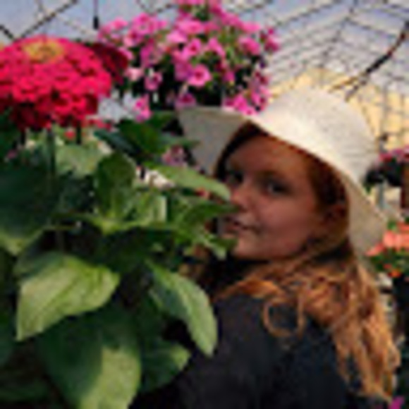 Profile Picture of Max Pohl (@max_pohl) on Poshmark