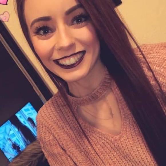 Profile Picture of Felicia Ditrapani (@foofeed) on Poshmark