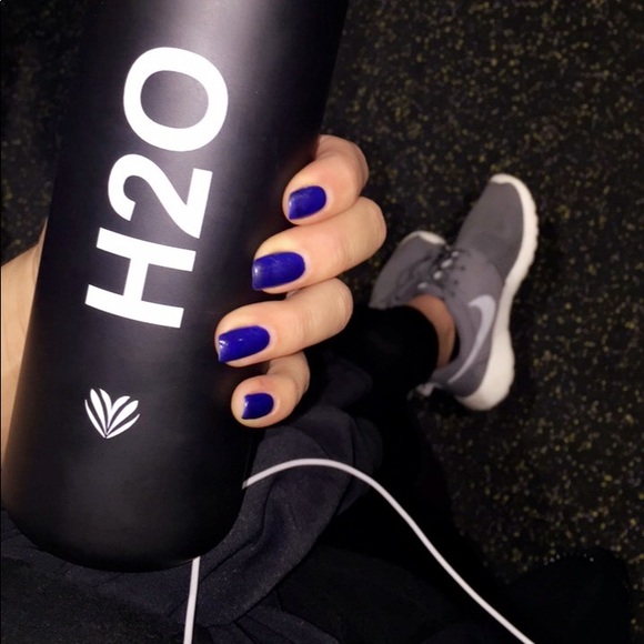 Profile Picture of Amira Nasser (@amiranasser3455) on Poshmark