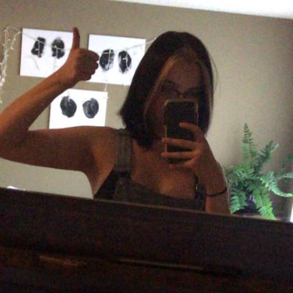 Profile Picture of Kendall Stephens (@kenniedoll) on Poshmark