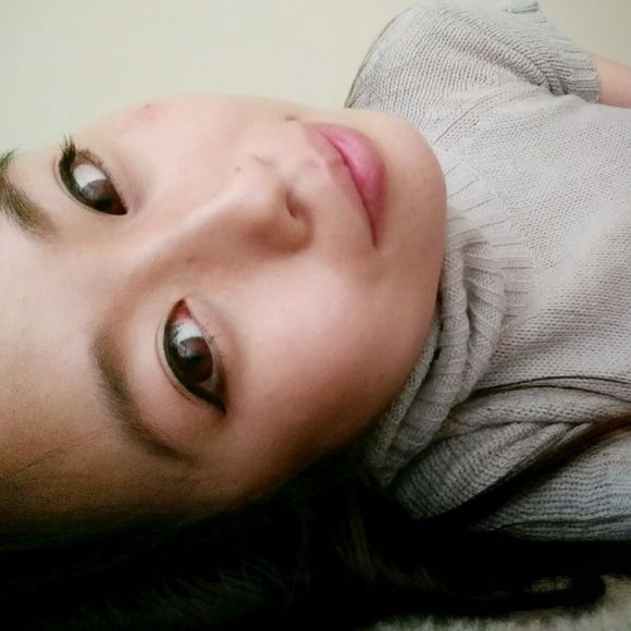 Profile Picture of Lily He (@mrshippo) on Poshmark