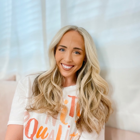 Profile Picture of Mallory Pagnotta (@malloryruth) on Poshmark