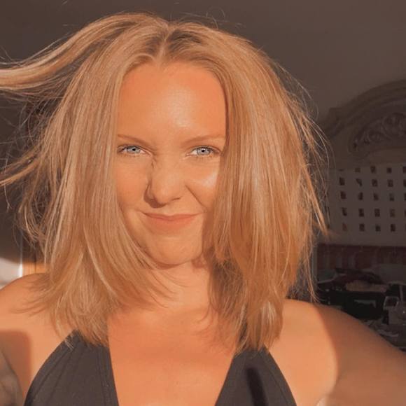 Profile Picture of Cassandra Allard (@cassie_allard) on Poshmark