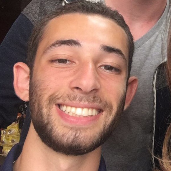 Profile Picture of Raphe Shankman (@rapheshankman) on Poshmark