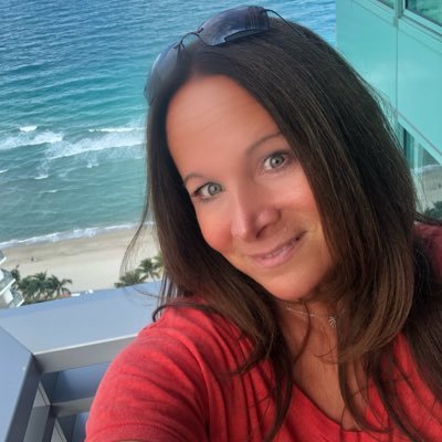 Profile Picture of Dava Weinstein (@DavaRose) on Twitter