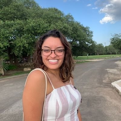 Profile Picture of Ariel Schultz (@arielmaria__) on Twitter