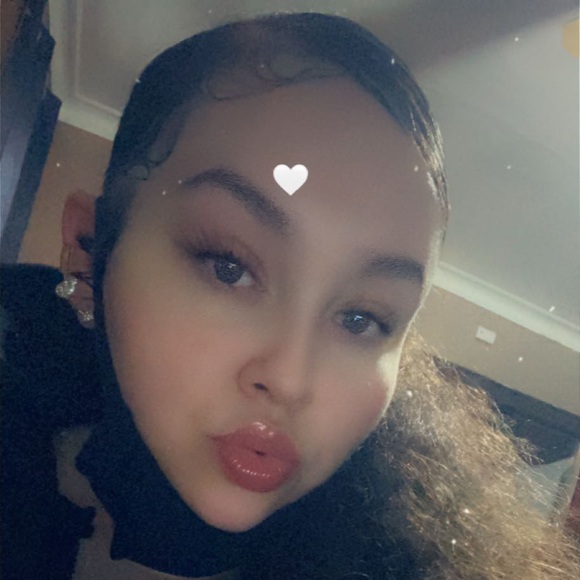 Profile Picture of Lorena Diaz (@renared30) on Poshmark